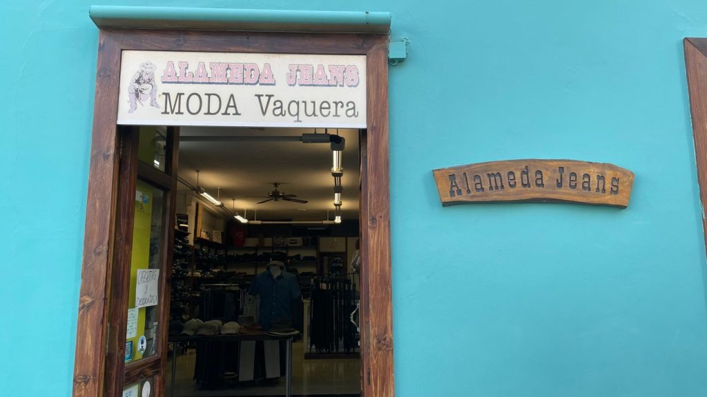 logo moda vaquera
